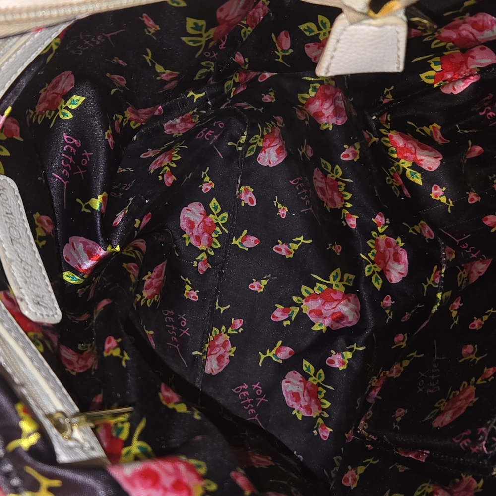 Betsey Johnson Floral Rosette Cream And Pink Satchel With Bag Charm - Picture 5 of 13